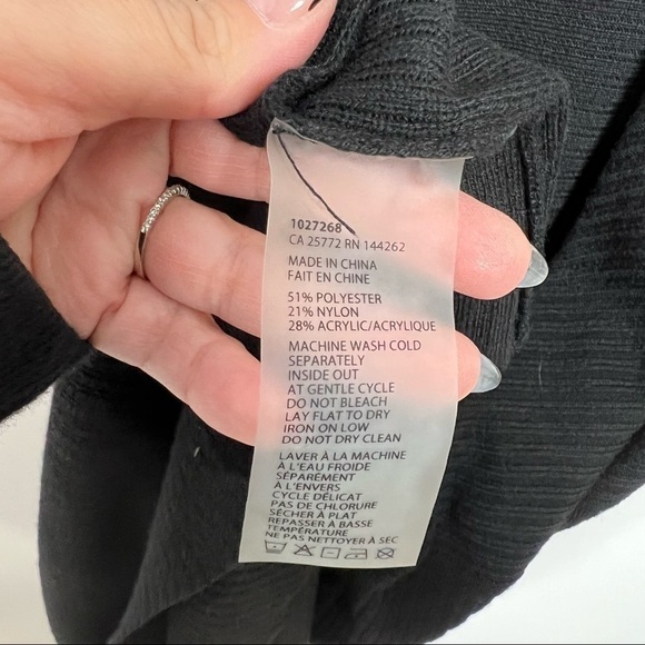 Devoted Sleeveless Long Sweater 🍋 - Picture 3 of 4